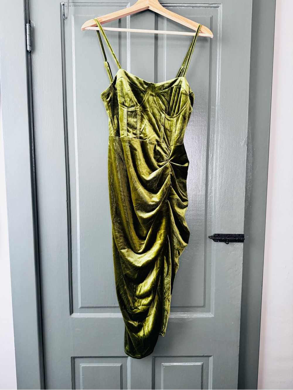 Cider Olive Green Velvet Ruched Midi Dress - Picture 4 of 6